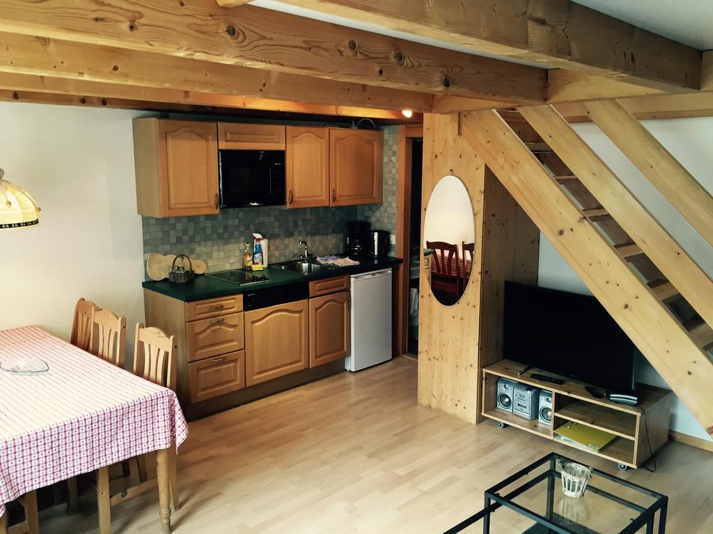 Alpen Chalet كاندرستغ الغرفة الصورة