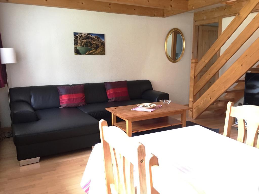 Alpen Chalet كاندرستغ الغرفة الصورة