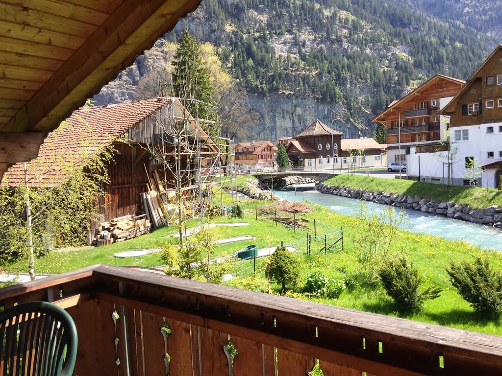 Alpen Chalet كاندرستغ الغرفة الصورة