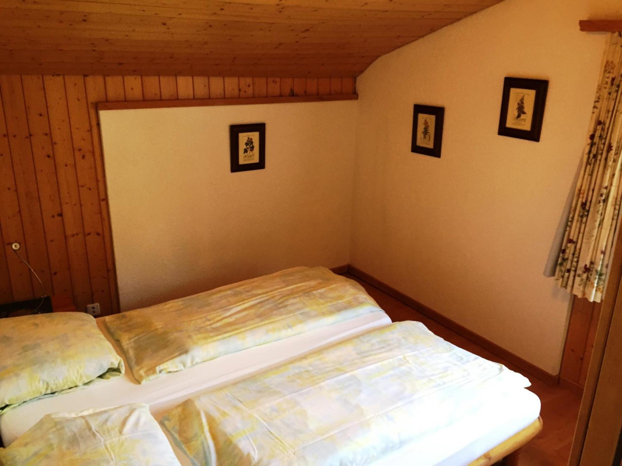 Alpen Chalet كاندرستغ الغرفة الصورة
